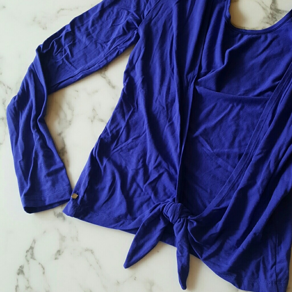 NWOT Fabletics Tee